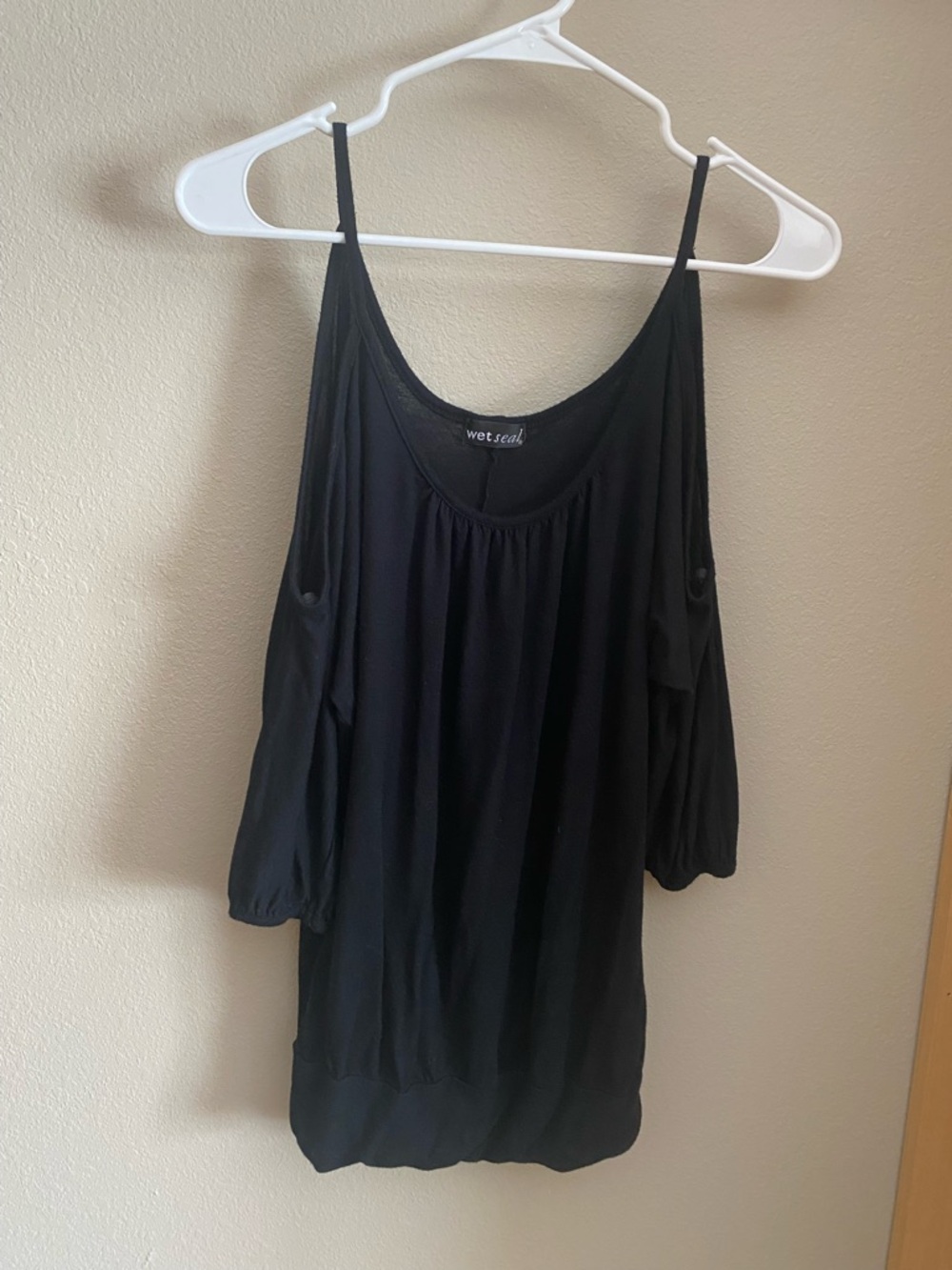 Wet Seal Black Cold-Shoulder Camisole Top Size Small
